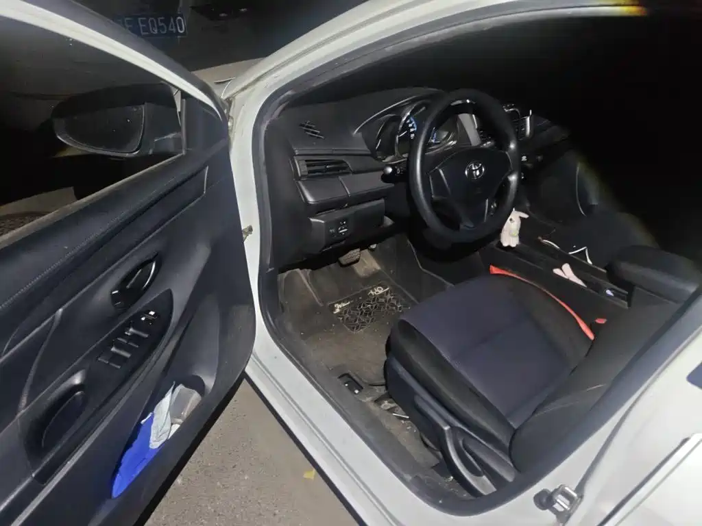 Toyota Yaris L — миниатюра 12