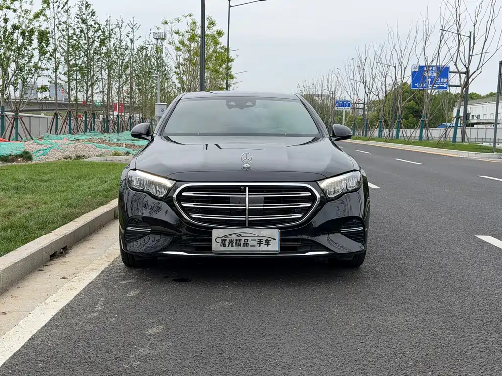 Mercedes-Benz E-Class 2024