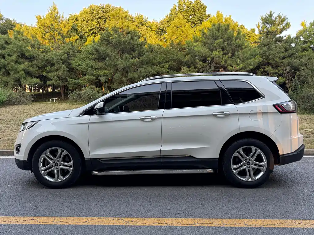 Ford Edge — миниатюра 3