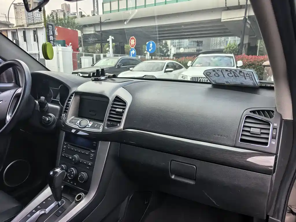 Chevrolet Captiva — миниатюра 7