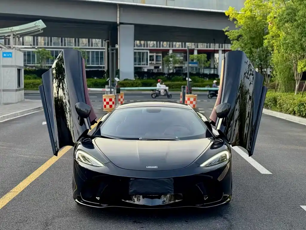 McLaren GT 2022