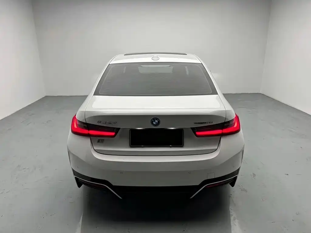 BMW i3 — миниатюра 9