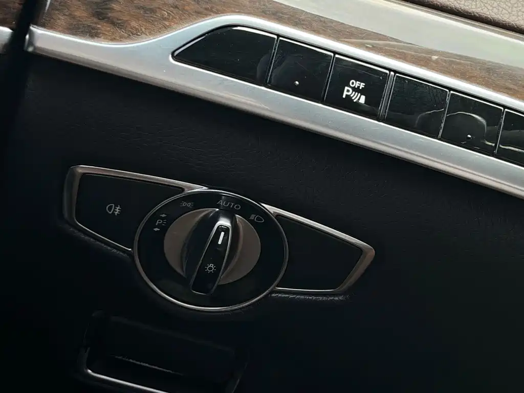 Mercedes-Benz S-Class — миниатюра 15