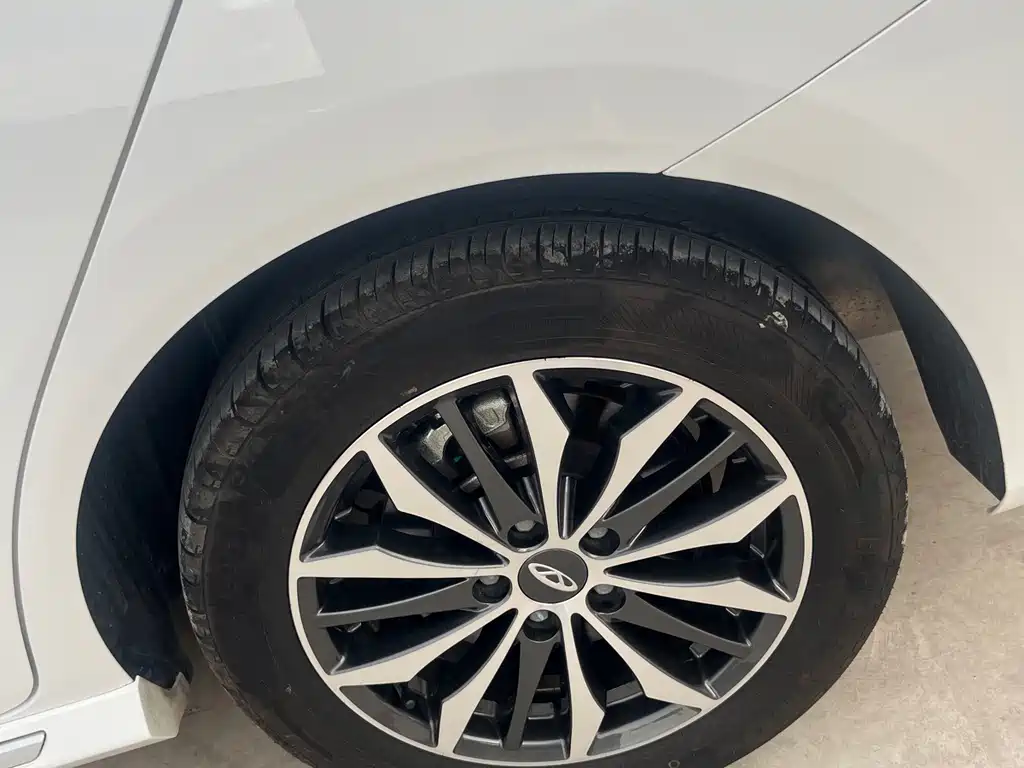 Chery Arrizo 5 PLUS — миниатюра 11