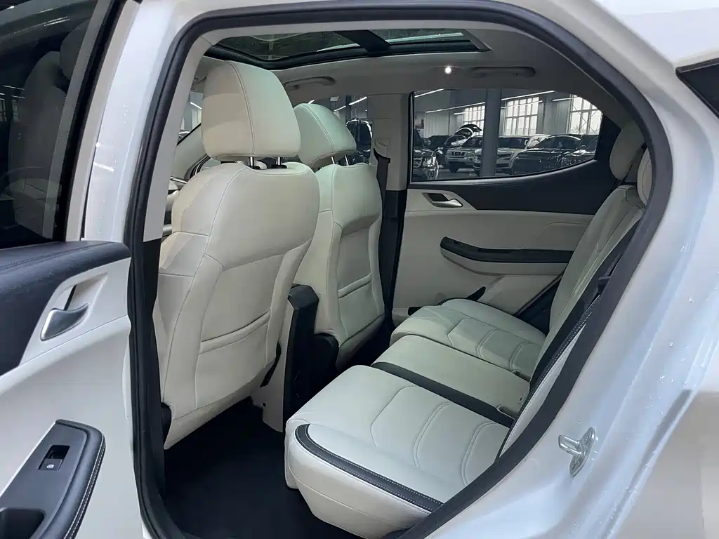 BYD Yuan Pro — миниатюра 10