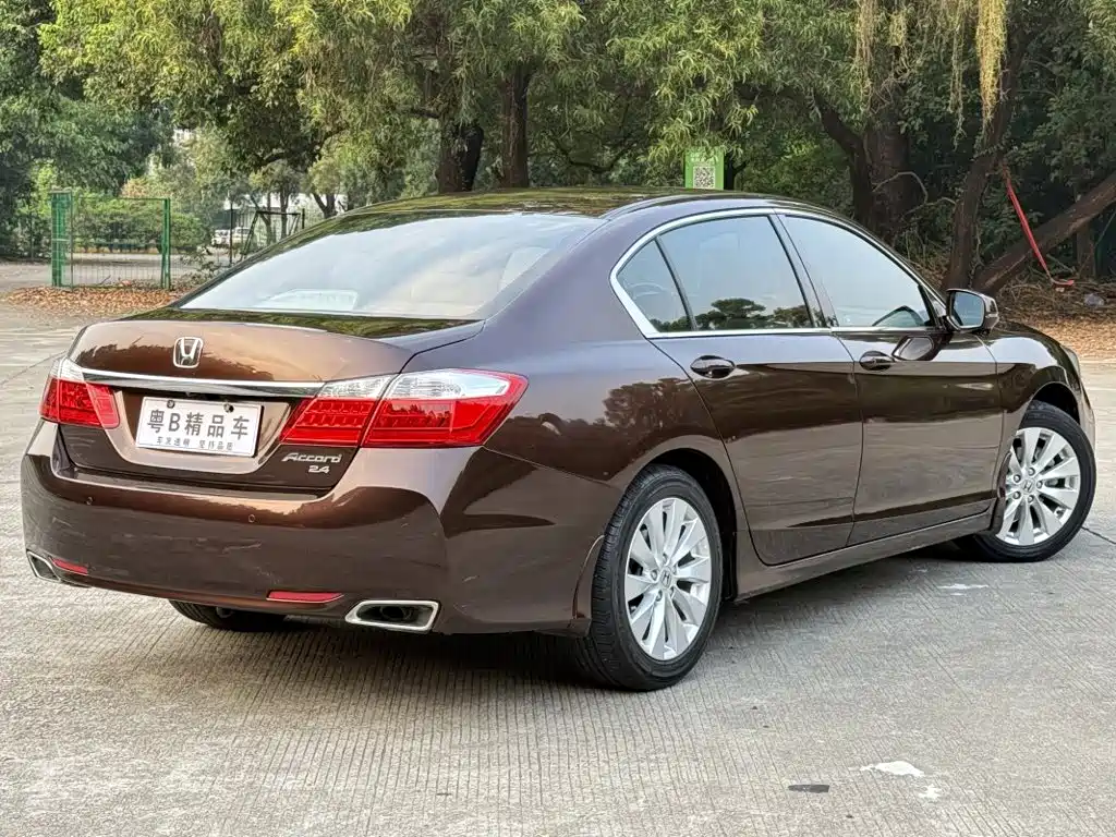 Honda Accord — миниатюра 7