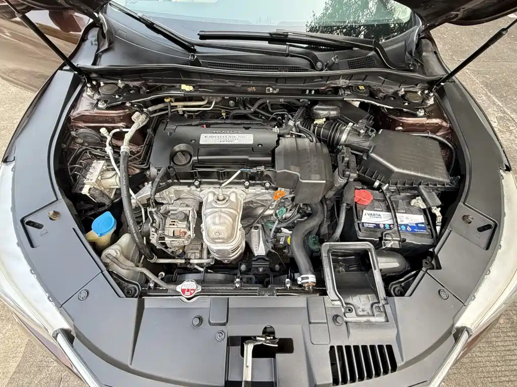 Honda Accord — миниатюра 18