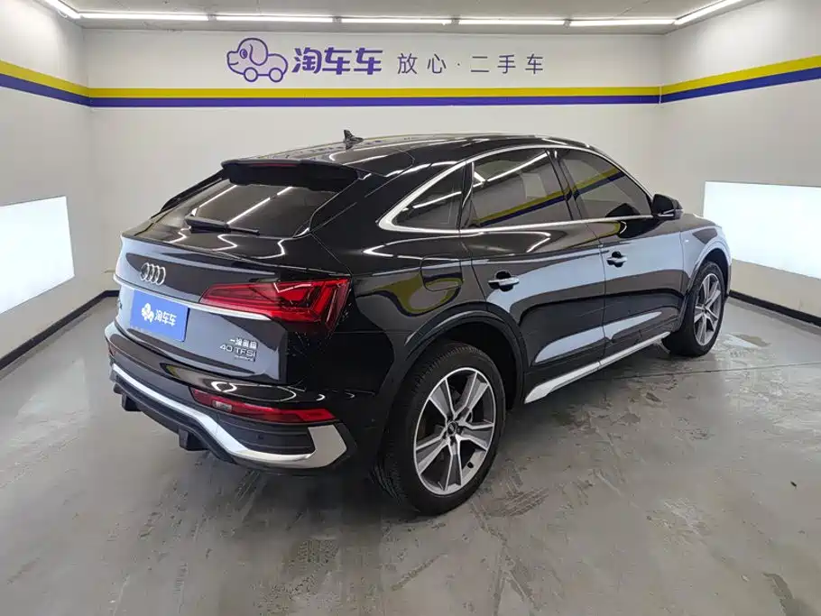 Audi Q5L Sportback — миниатюра 3