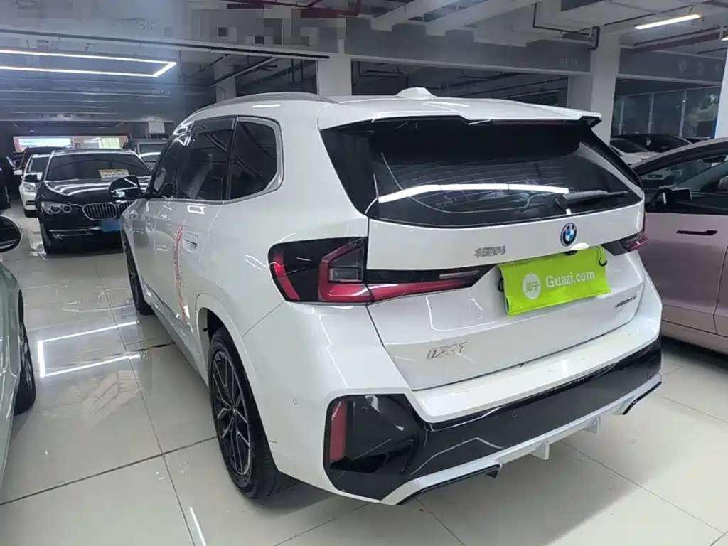 BMW iX1 — миниатюра 5