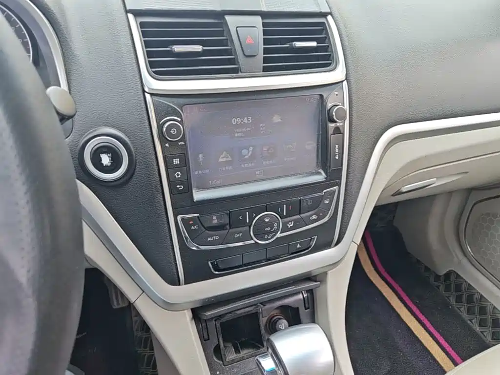 Geely Emgrand — миниатюра 13
