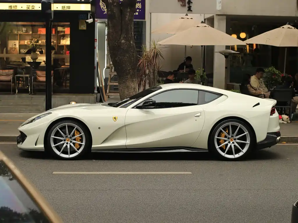 Ferrari 812 2017 6.5L Superfast