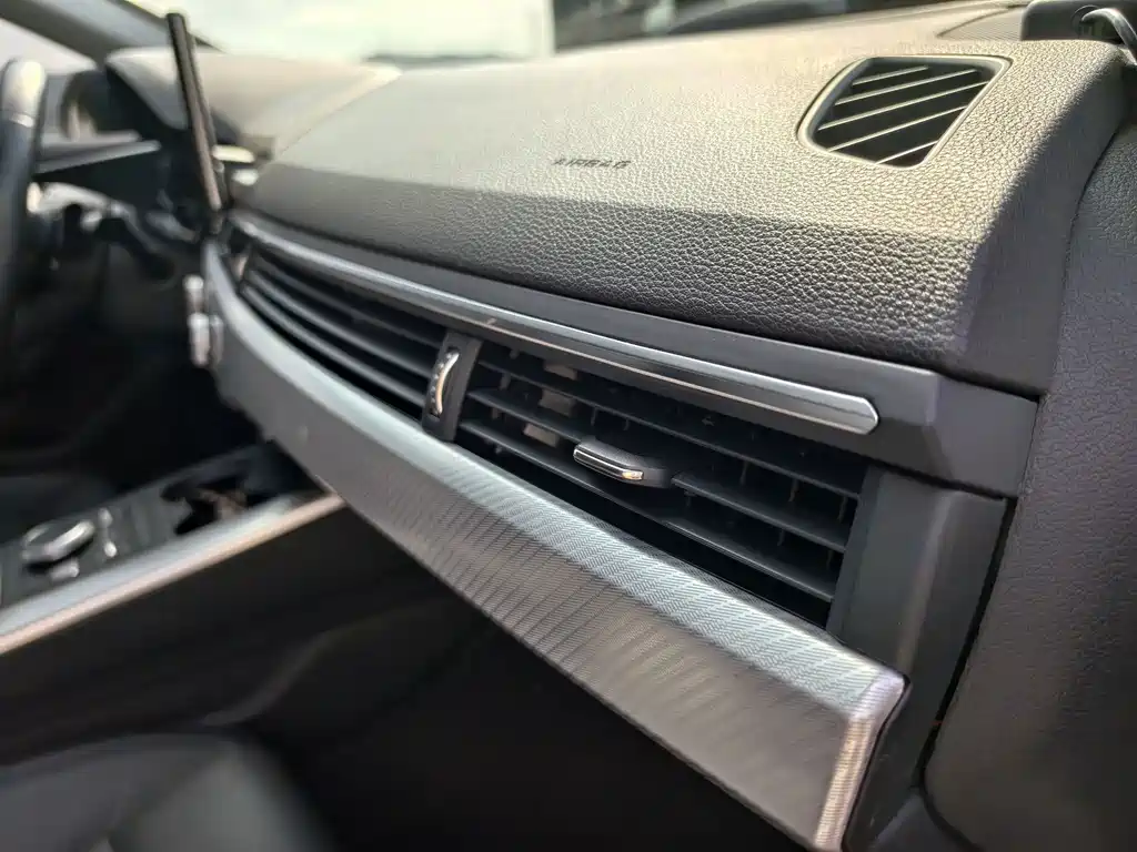 Audi A4L — миниатюра 11
