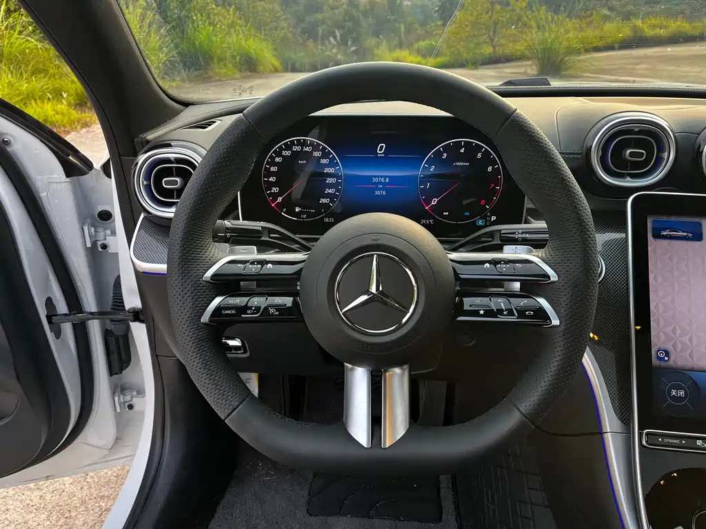 Mercedes-Benz C-Class — миниатюра 7