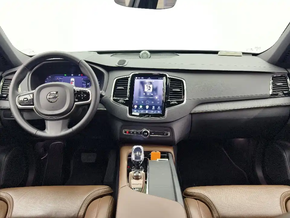 Volvo XC90 — миниатюра 8