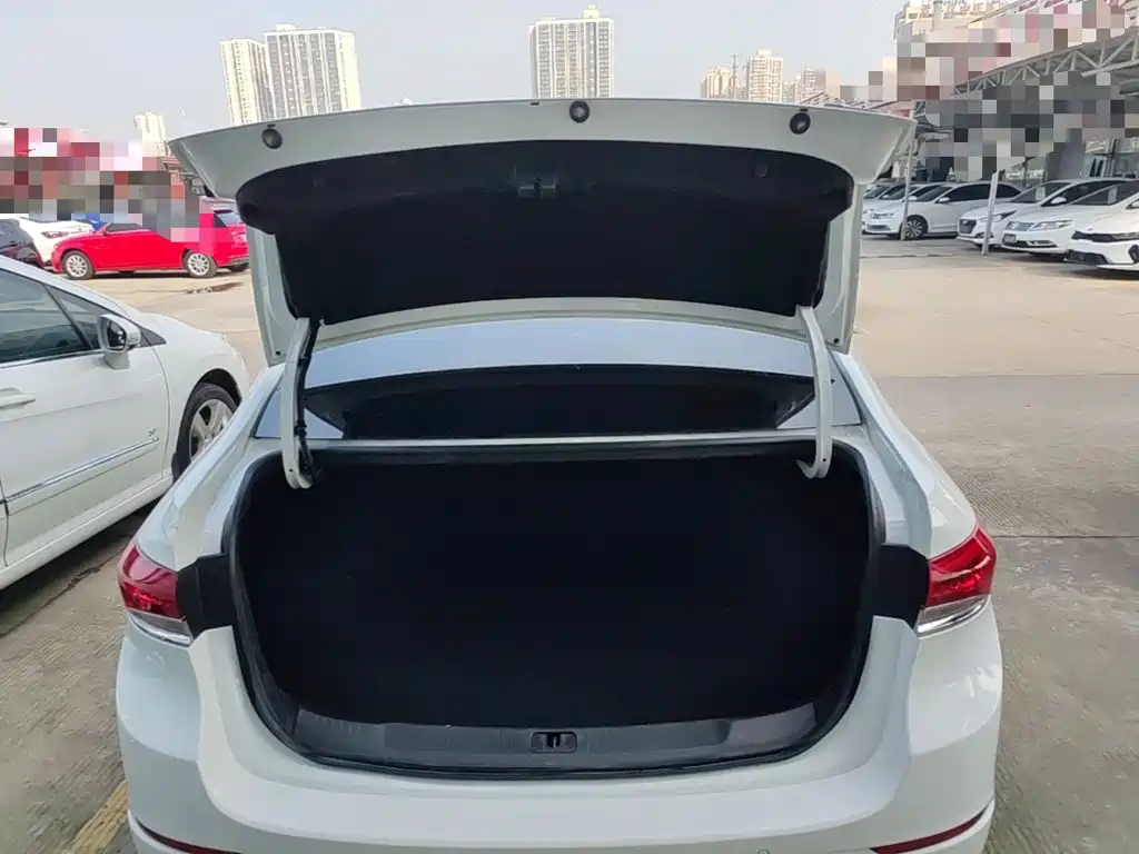 Buick Excelle — миниатюра 19