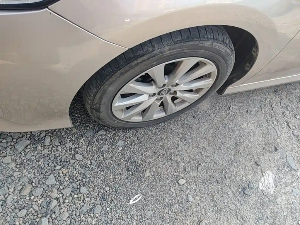 Toyota Camry — миниатюра 23