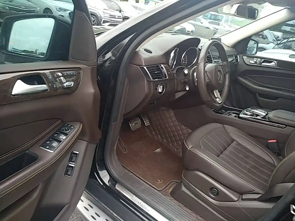 Mercedes-Benz GLS — миниатюра 16