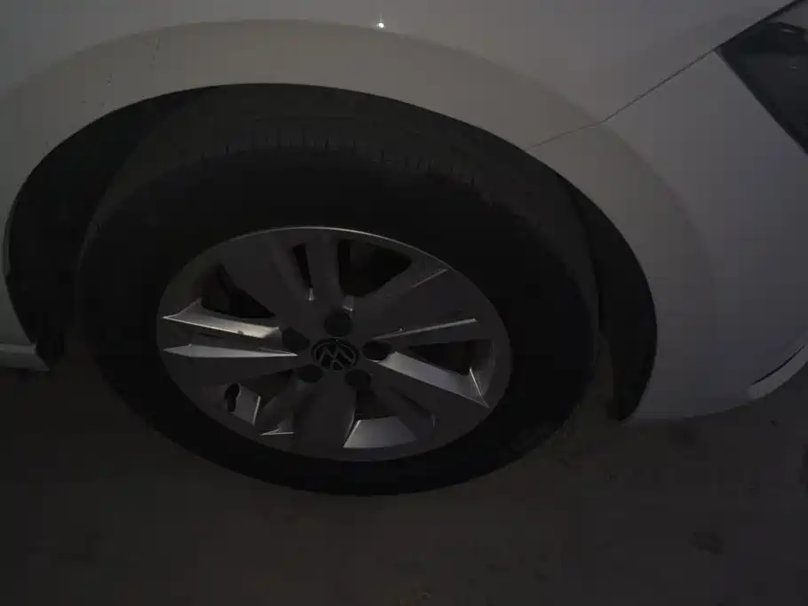 Volkswagen Polo — миниатюра 6