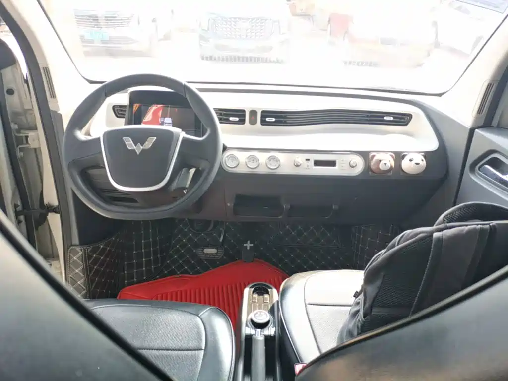Wuling MINIEV — миниатюра 10