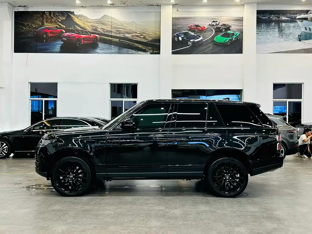 Land Rover Range Rover 2022 3.0 L6 360PS