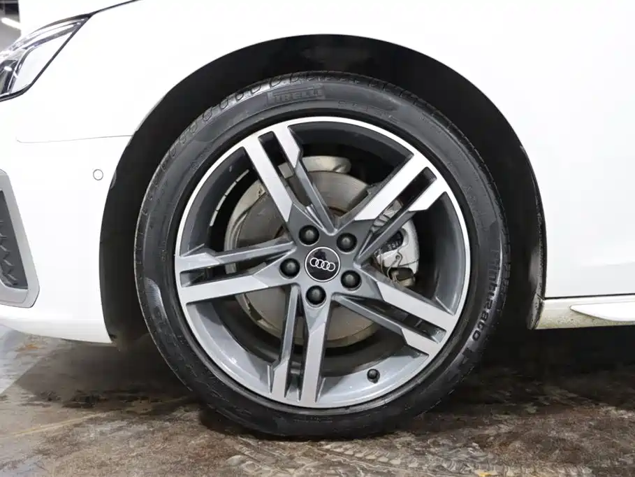 Audi A4L — миниатюра 11