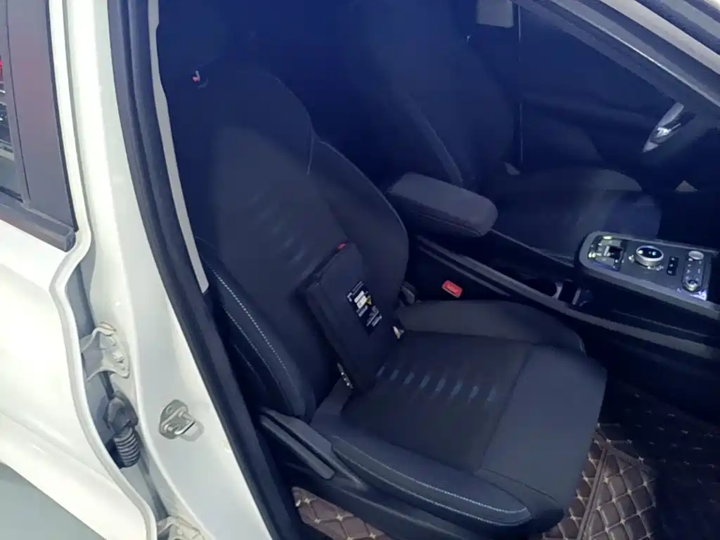 BYD e2 — миниатюра 25