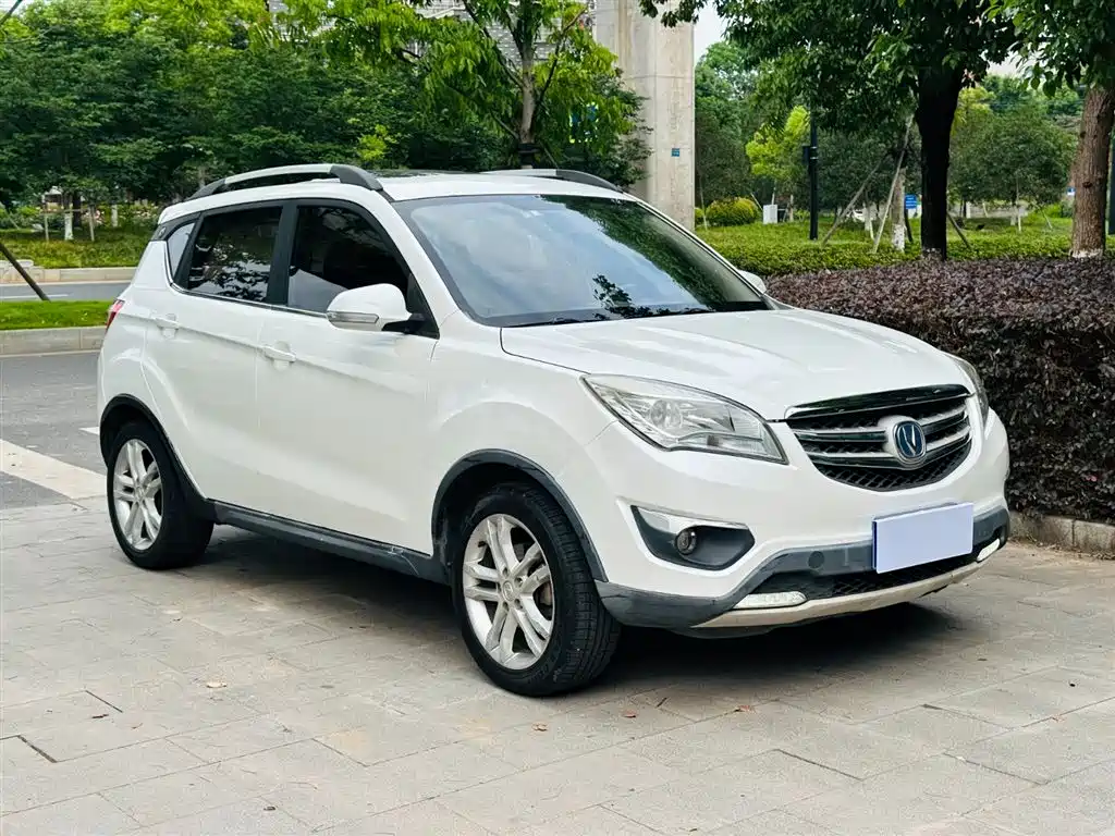 Changan CS35 2016 1.6L AT Luxury V