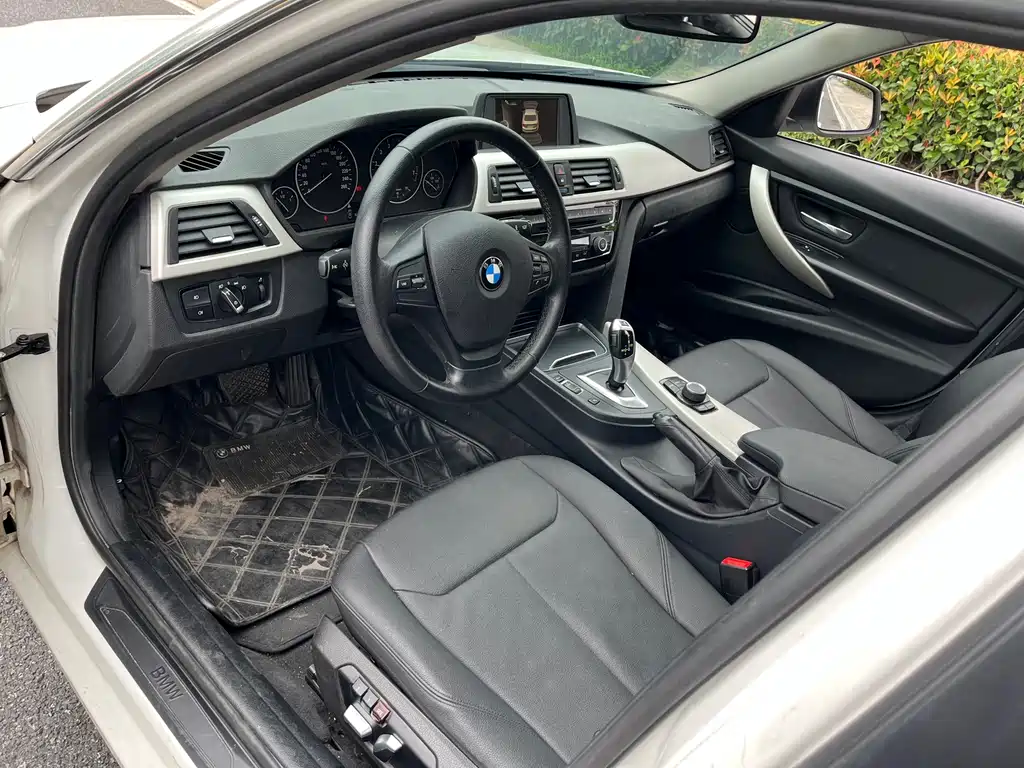 BMW 3 Series — миниатюра 12