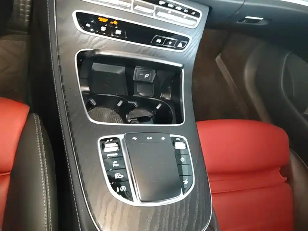 Mercedes-Benz E-Class (Import) — миниатюра 14
