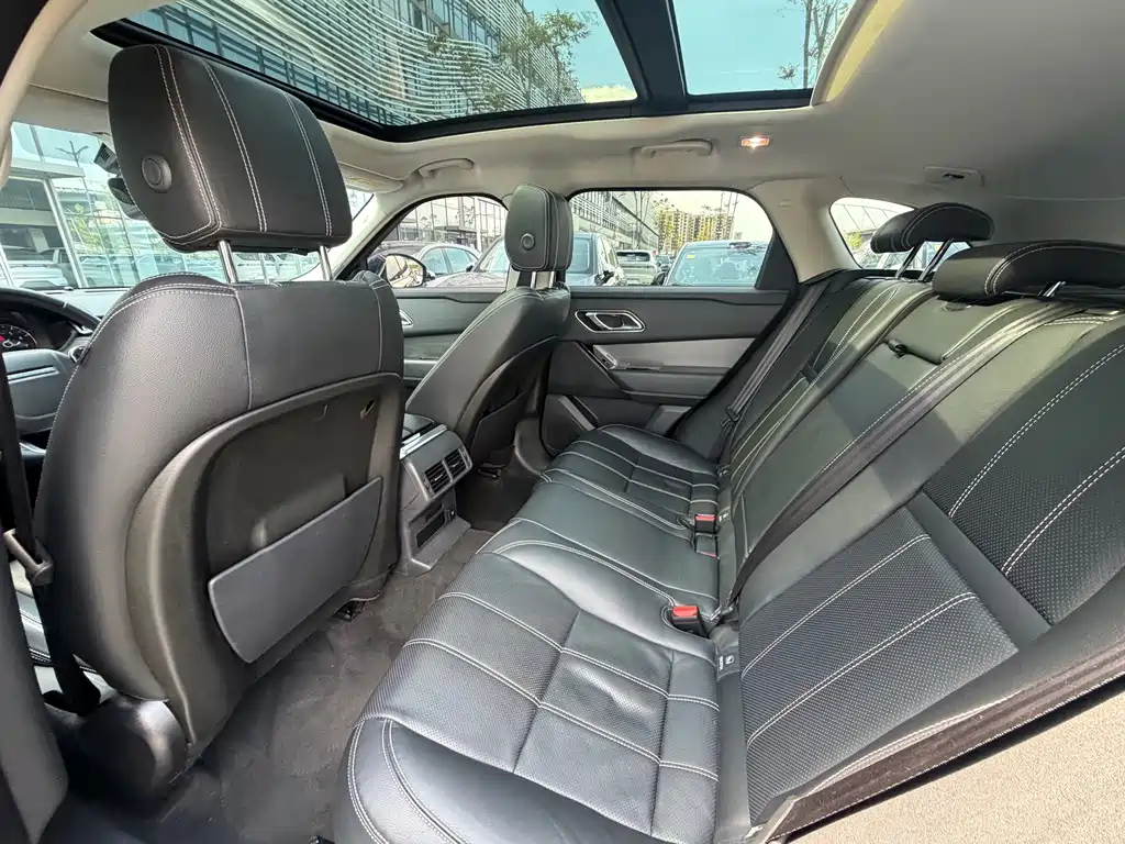 Land Rover Velar — миниатюра 8