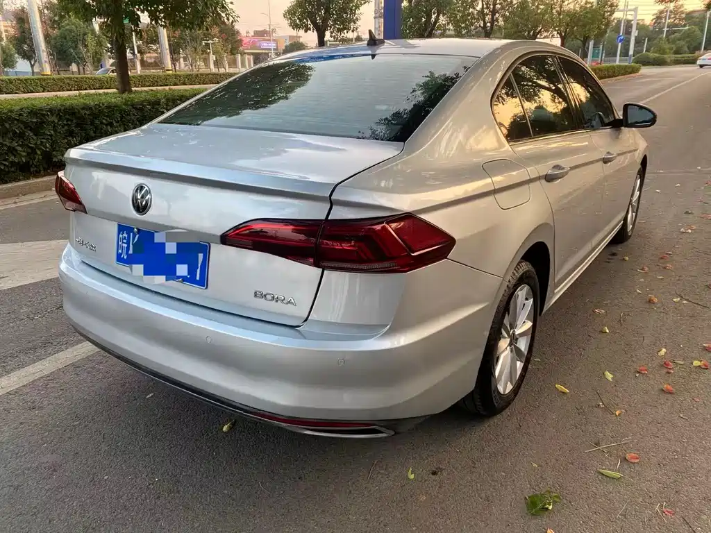 Volkswagen Bora — миниатюра 4