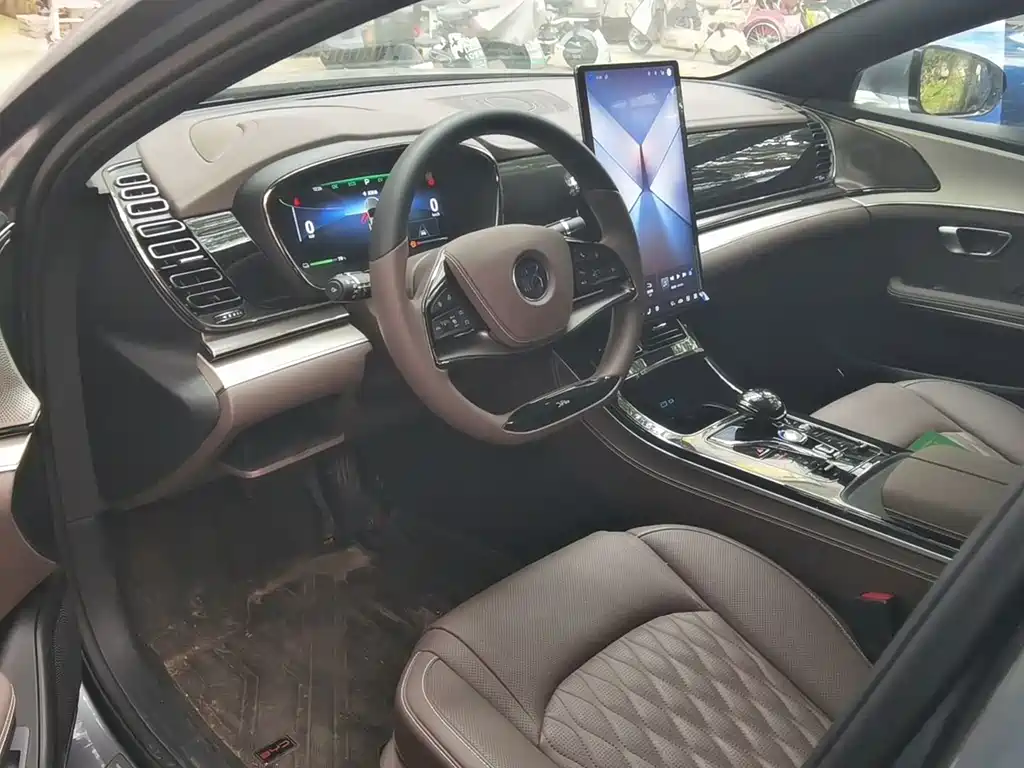 BYD Han — миниатюра 2