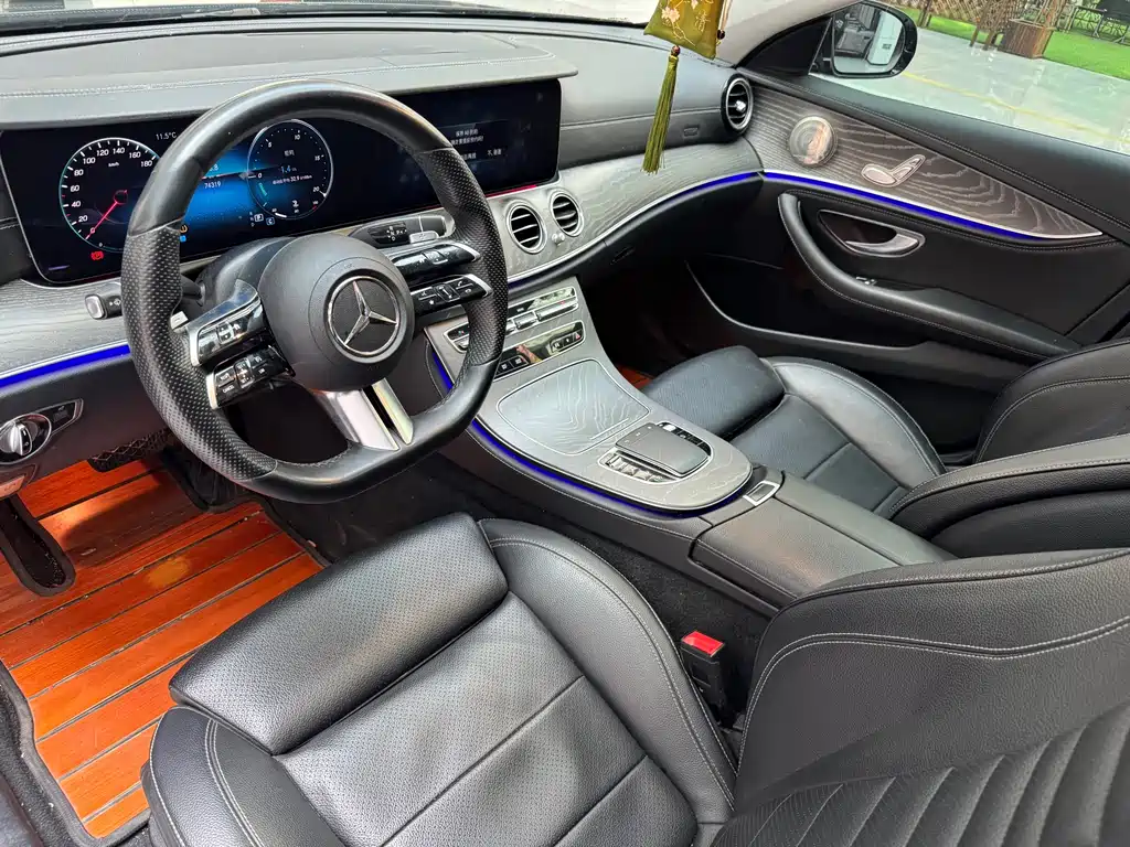 MERCEDES-BENZ E CLASS