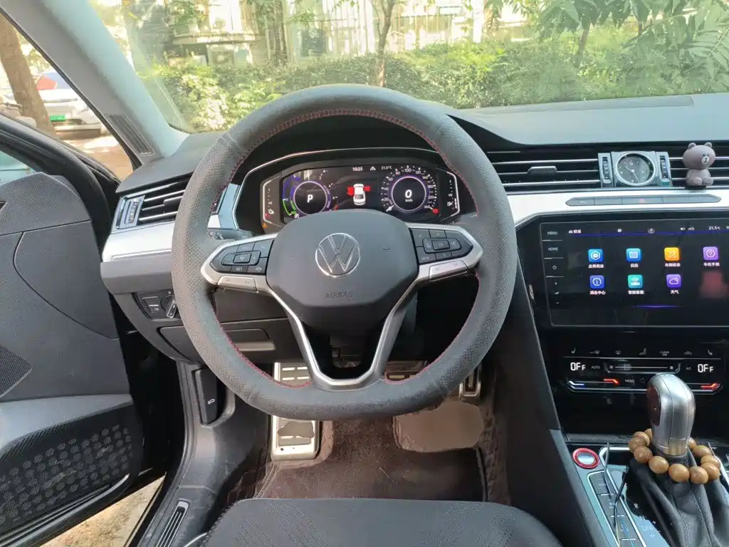Volkswagen Magotan PHEV — миниатюра 11