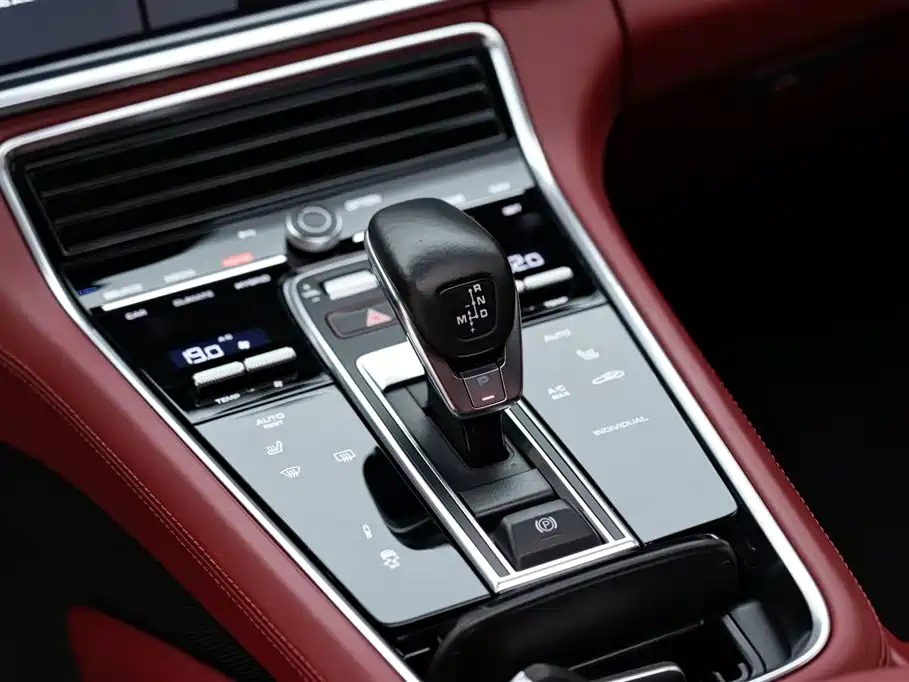 PORSCHE PANAMERA NEW ENERGY