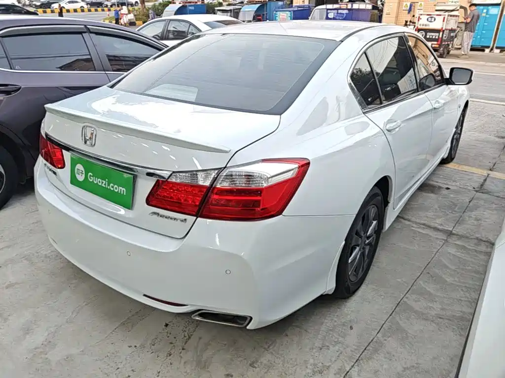 Honda Accord — миниатюра 7