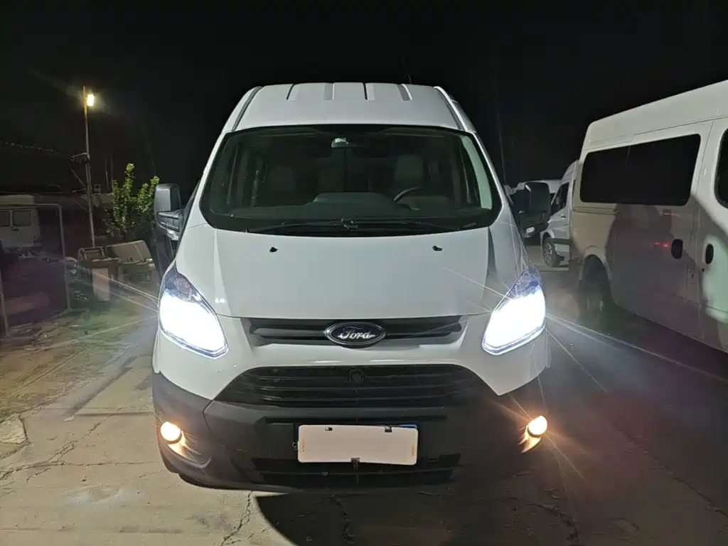 Ford Transit — миниатюра 3