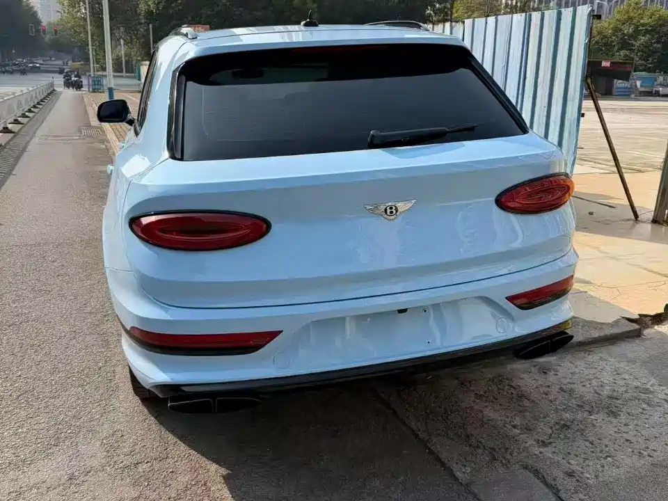 Bentley Bentayga — миниатюра 8