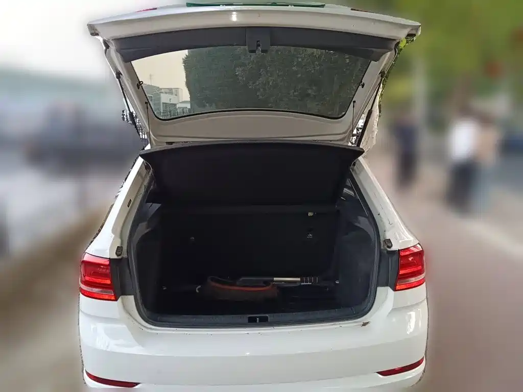 Volkswagen Santana — миниатюра 15