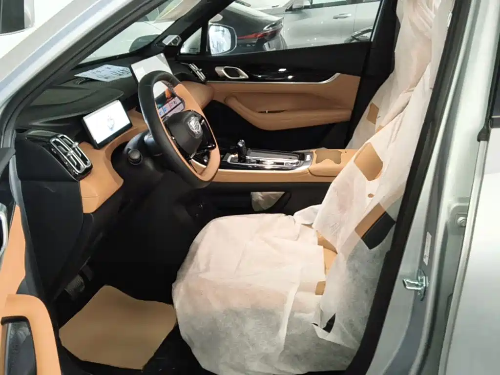 Geely Boyue L — миниатюра 15