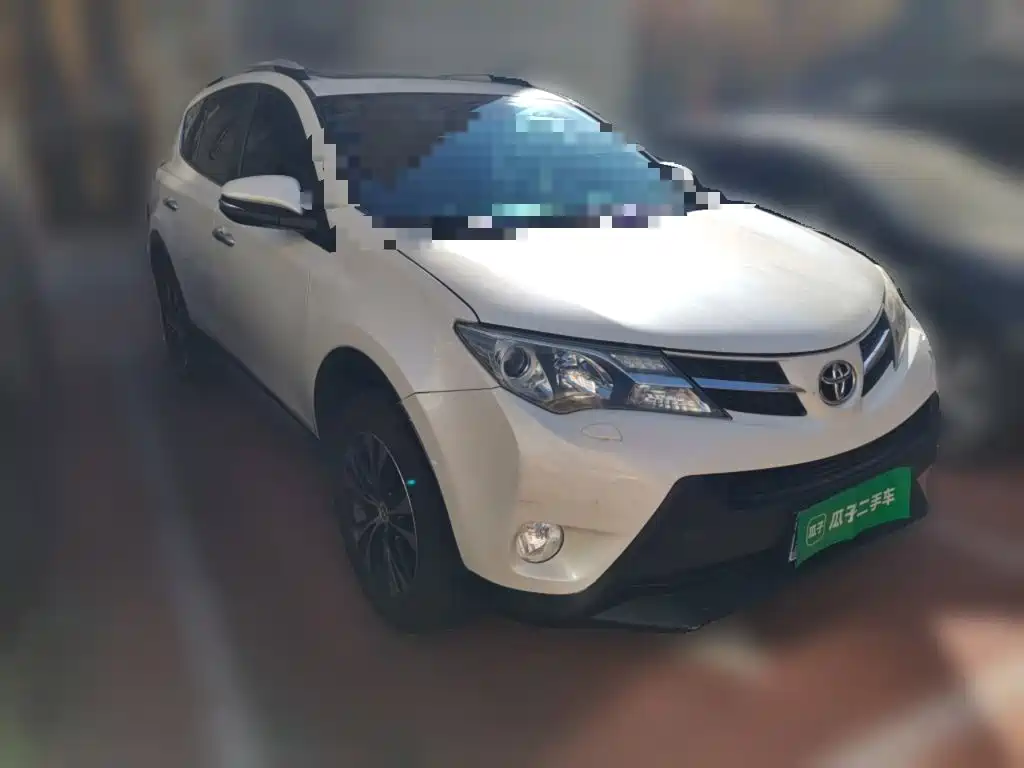 Toyota RAV4 — миниатюра 3