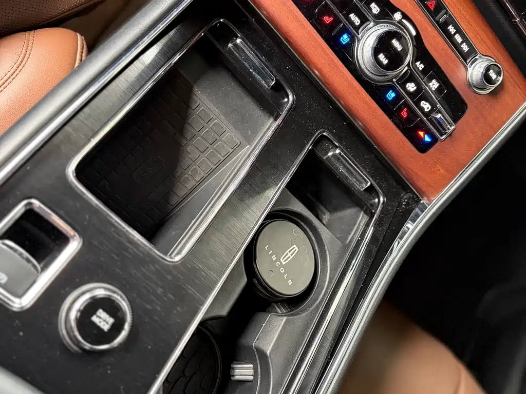 Lincoln Aviator — миниатюра 12