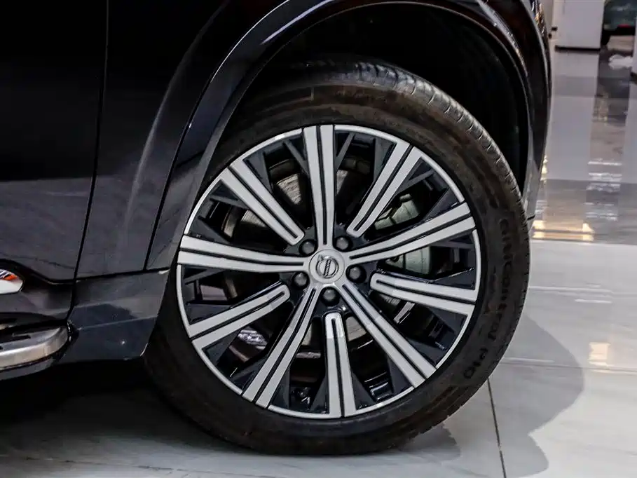 Volvo XC90 2024 B6 Luxury 7 мест
