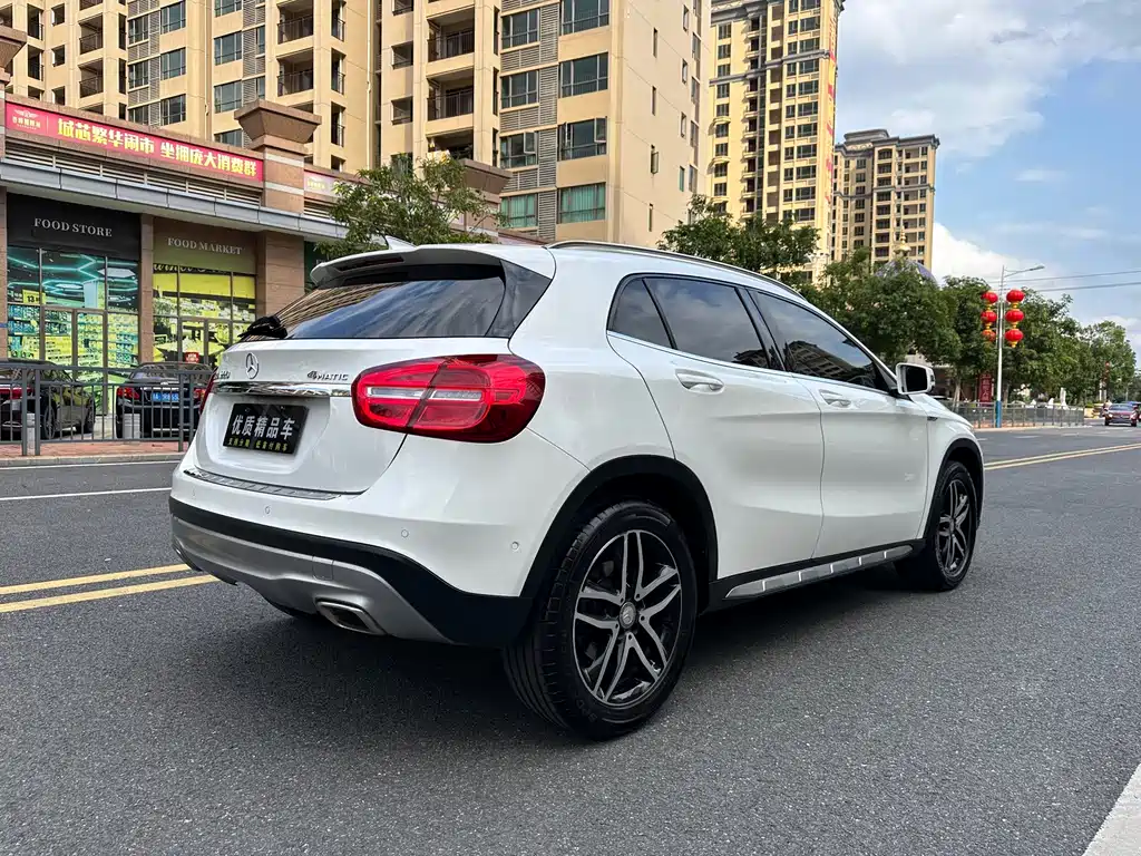 Mercedes-Benz GLA — миниатюра 8