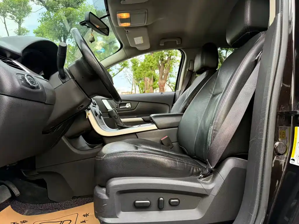 Ford Edge (Import) — миниатюра 11