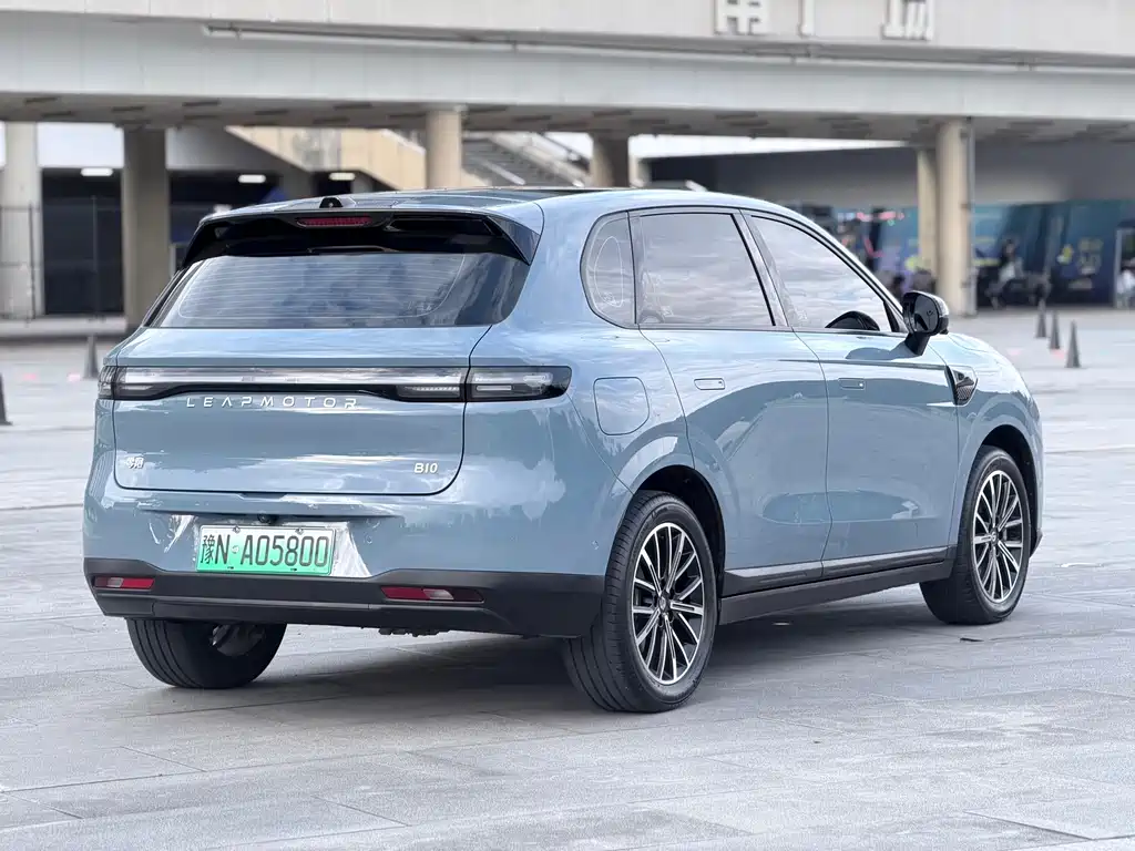 Leapmotor Leapmotor B10 — миниатюра 4