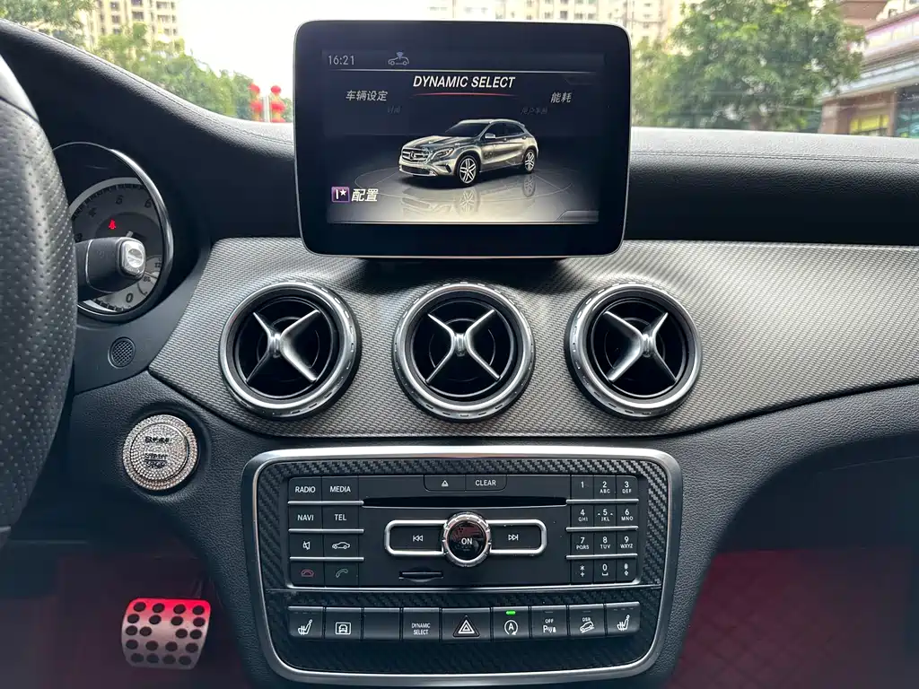 Mercedes-Benz GLA — миниатюра 20