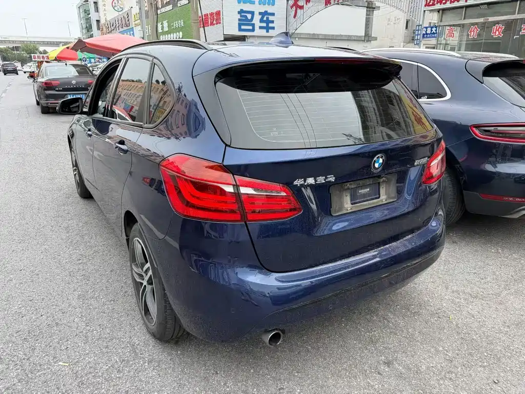 BMW 2 Series Active Tourer — миниатюра 5