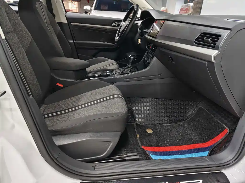 Volkswagen Lavida — миниатюра 8