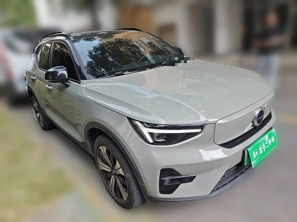 Volvo XC40 NEV — миниатюра 3
